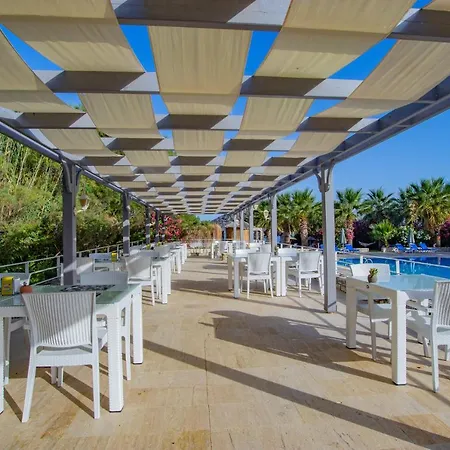 Ladonia Zemda ホテル