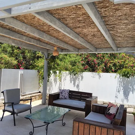 Ladonia Zemda Hotel