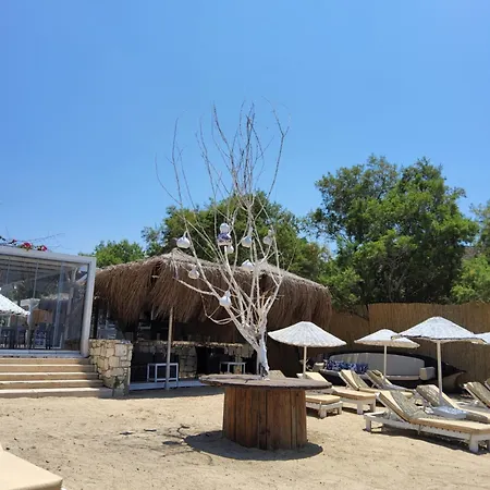 Ladonia Zemda Hotel