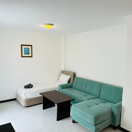 Ladonia Zemda Hotel *